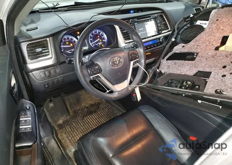 2018 Toyota Highlander Se from USA, damaged, VIN 5TDJZRFH0JS556612